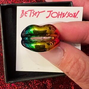 🌈Betsey Johnson Rainbow 🌈 Lips Ring-SZ 7.5-NWT